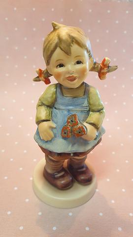 Vintage Hummel Goebel Figurine "Flower Girl" Exclusive Club Edition