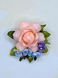 Hand Crafted 1960's Vintage Floral Brooch Made From Tiny Seashells