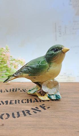 Beswick England Greenfinch 2105 Figurine